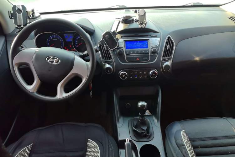 Used Hyundai ix35 2015 2.0L Manual Two-Wheel Drive Comfort Version China V Standard
