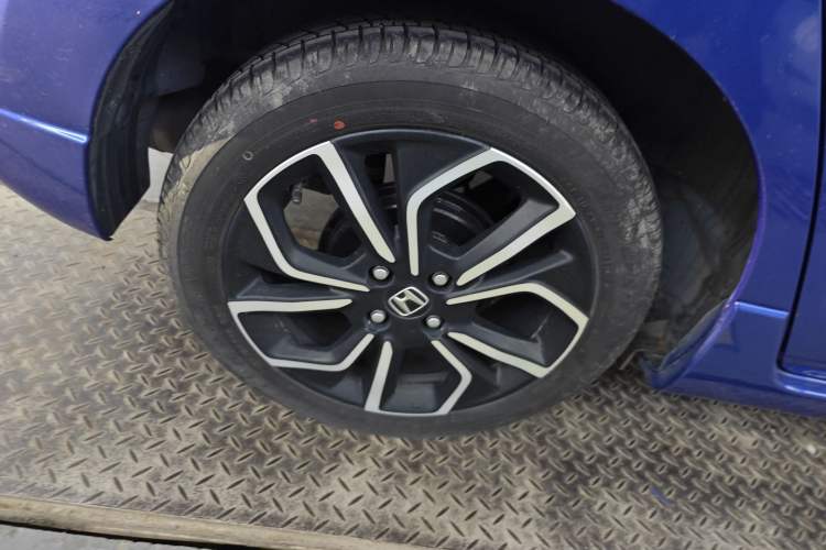 Used Honda LIFE 2021 1.5L CVT SPORT Heartbeat Edition Right Rear Wheel Hub