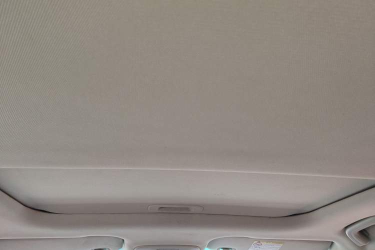 Used Geely Auto Vision X3 2017 1.5L Manual Luxury Model Headliner