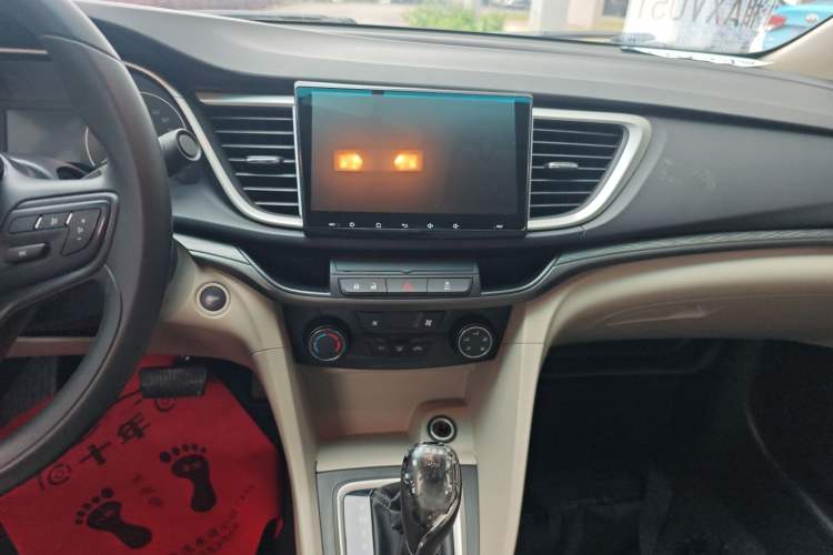 Used Buick GT 2016 15N Automatic Elite Edition Audio And AC Panel