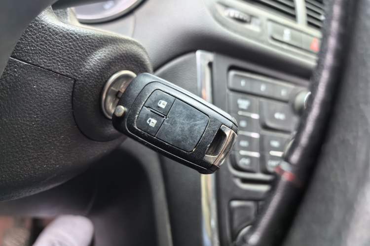 Used Buick Encore 2015 1.4T Manual Two-Wheel Drive Urban Advanced Model