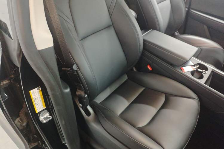 Used Tesla Model Y 2023 High-Performance All-Wheel-Drive Version