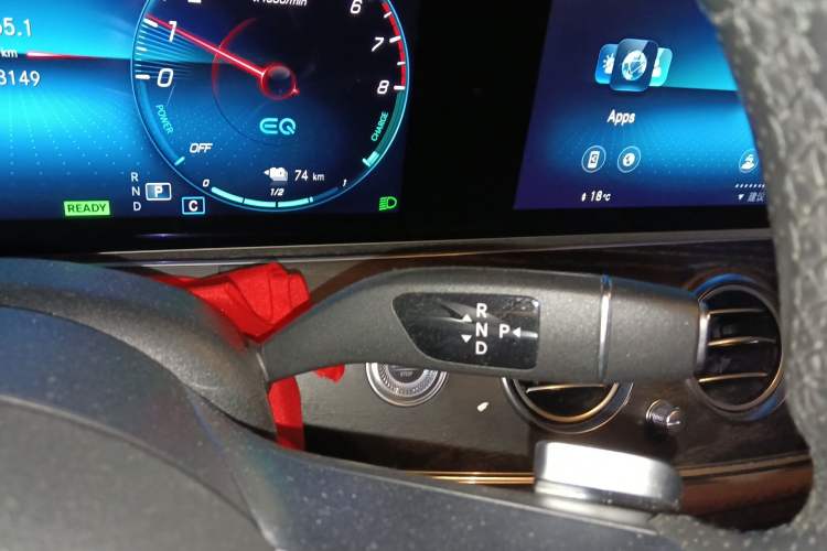 Used Mercedes-Benz E-Class New Energy 2022 E 350 e L Plug-in Hybrid Sports Sedan Gear Lever