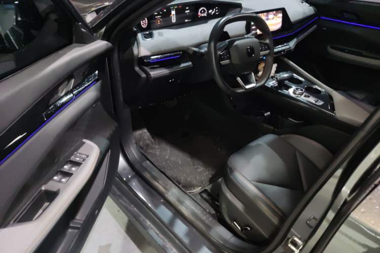 Used CHANGAN UNI-V 2022 1.5T Smart Navigation Version Driver Seat