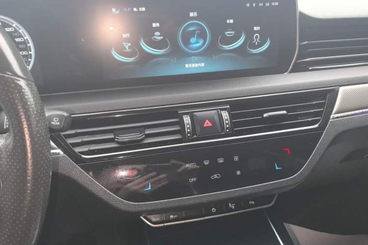 Used Hongqi HS5 2022 Revised Version 2.0T Smart Connect Flagship Edition