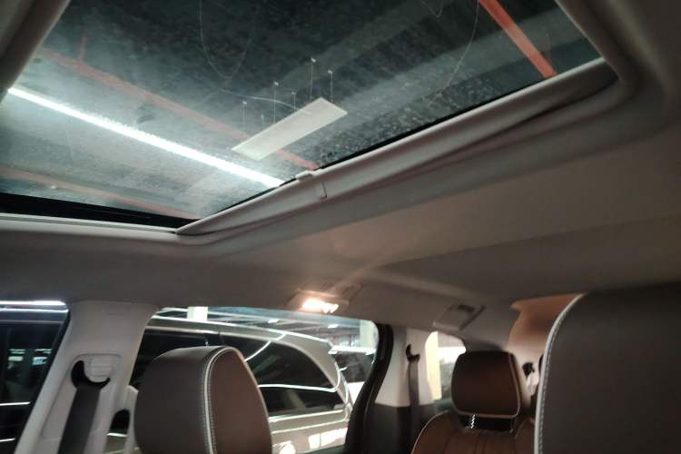 Used Buick GL8 2023 Land Executive Class 652T Luxury Model