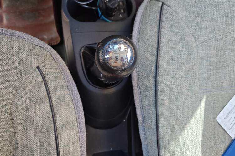 Used CHANGAN Benni 2015 1.4L Manual Luxury Model China IV Standard Gear Lever