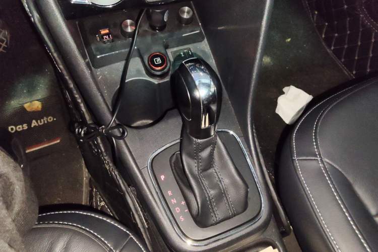 Used Volkswagen Polo 2014 1.6L Automatic 30th Anniversary Edition Gear Lever