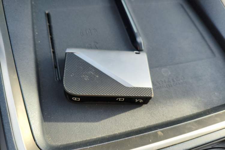 Used Lynk & Co 07 2024 EM-P 126 Long-Range Ultra Interior 1