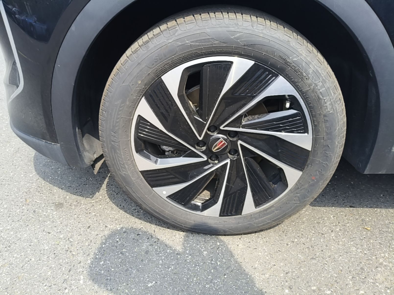 Hongqi HS7 PHEV 2024 2.0T PHEV Four-Wheel Drive Flagship Edition 6 Seats — снимка 10