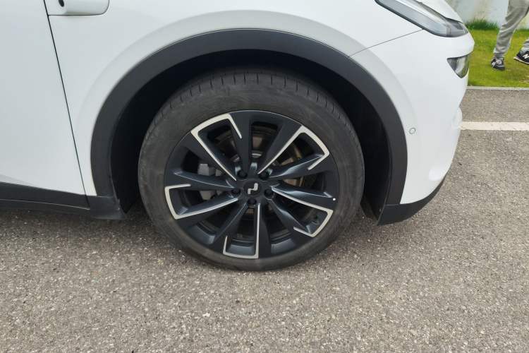 Used ONVO L60 2024 60 kWh Rear-Drive Version