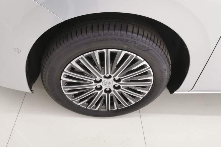 Used Buick GL8 New Energy 2024 Lu Zun Luxury Edition 7-Seater Left Front Wheel Hub