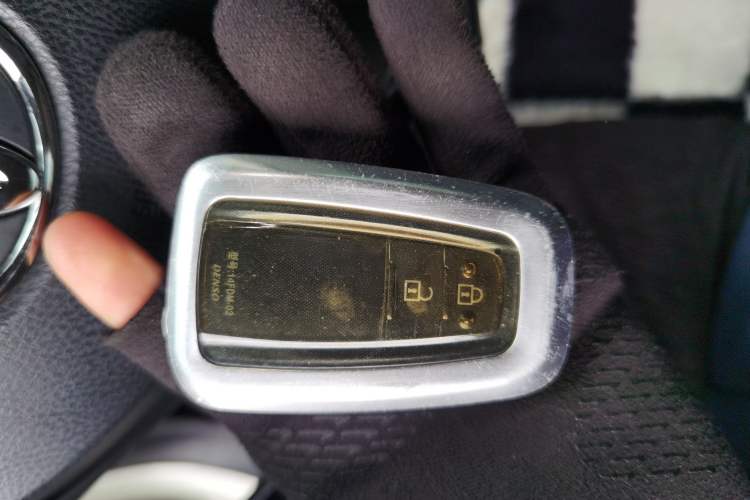 Used Toyota IZOA 2018 2.0L Yichi Edition China V Standard