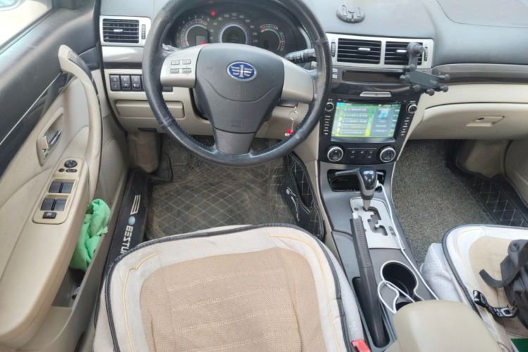 Used Bestune B70 2011 2.0L Automatic Fashion Version