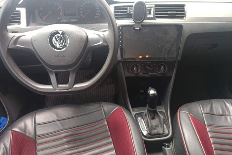 Used Volkswagen Santana 2015 Haval H6 1.6L Automatic Luxury Model Center Console