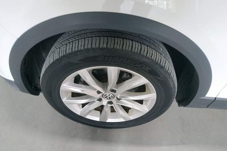 Used Volkswagen T-ROC 2019 280TSI DSG Two-Wheel Drive Advanced Version China VI Standard Left Front Wheel Hub