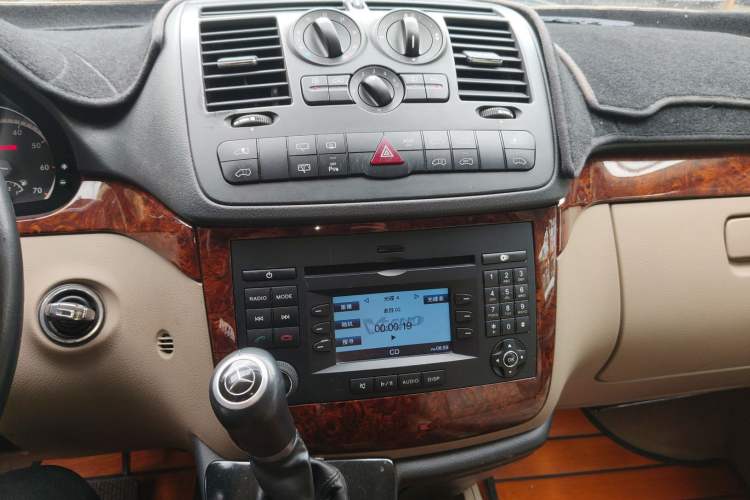 Used Mercedes-Benz Viano 2013 3.0L Comfort Edition Audio And AC Panel