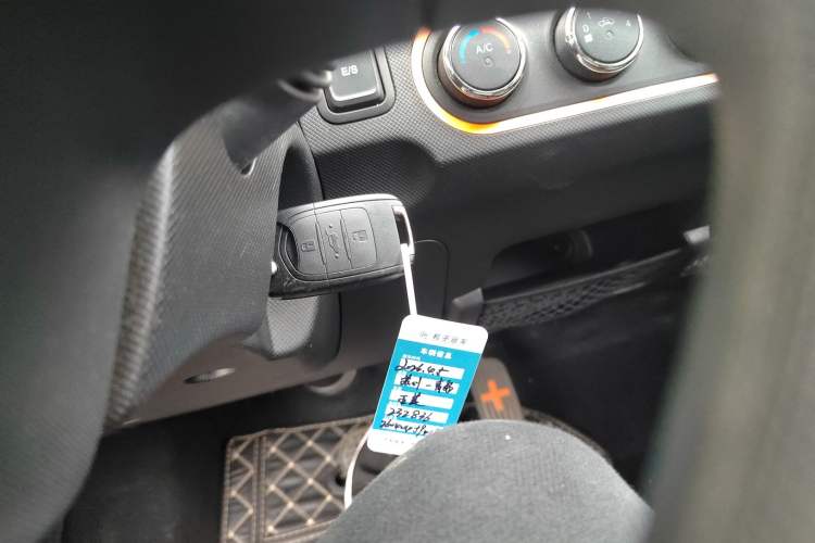 Used Wuling Hongguang MINIEV 2020 Freedom Version Lithium Iron Phosphate Interior 1