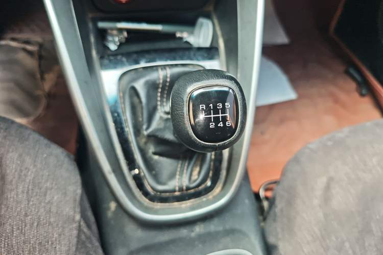 Used Baojun 510 2019 1.5L Manual Enjoyment Model 77kW China VI Emission Standard Gear Lever