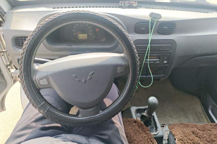 Used Wuling Zhiguang 2010 1.0L New Version Practical Edition with Short Body
