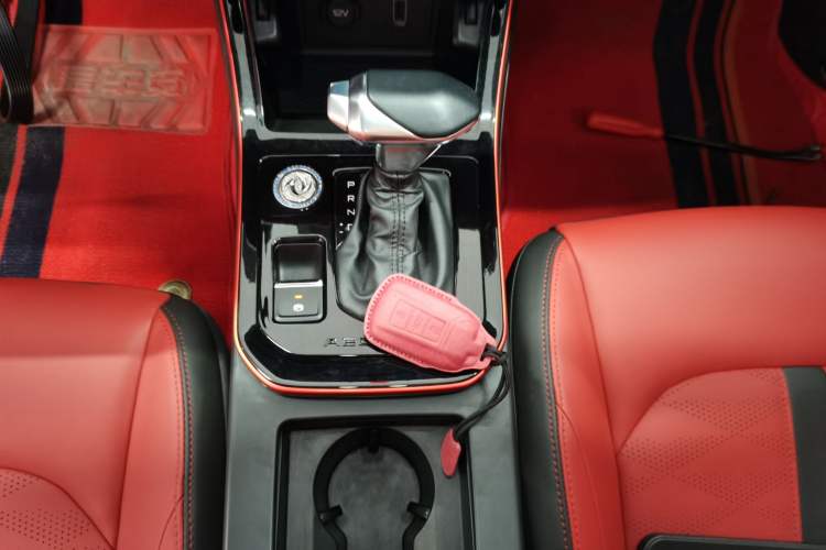 Used Dongfeng Aeolus Yixuan 2021 230T Automatic Zuiying Knight Edition Gear Lever