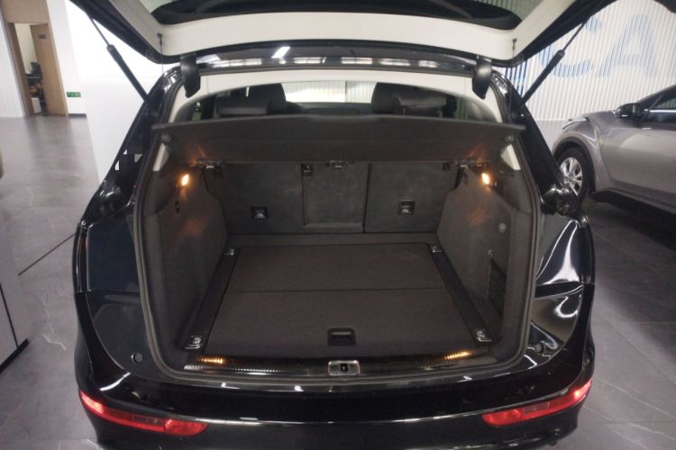 Used Audi Q5 2017 Plus 40 TFSI Ambition Model
