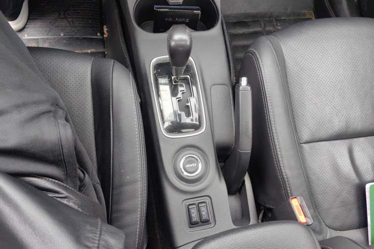 Used Mitsubishi Outlander 2016 2.4L 4x4 Luxury Edition 7-Seater