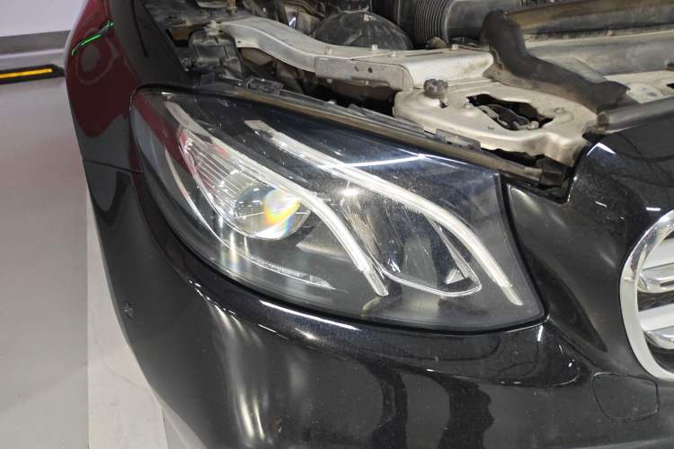 Used Mercedes-Benz E-Class 2017 E 300 L Sporty and Stylish Model
