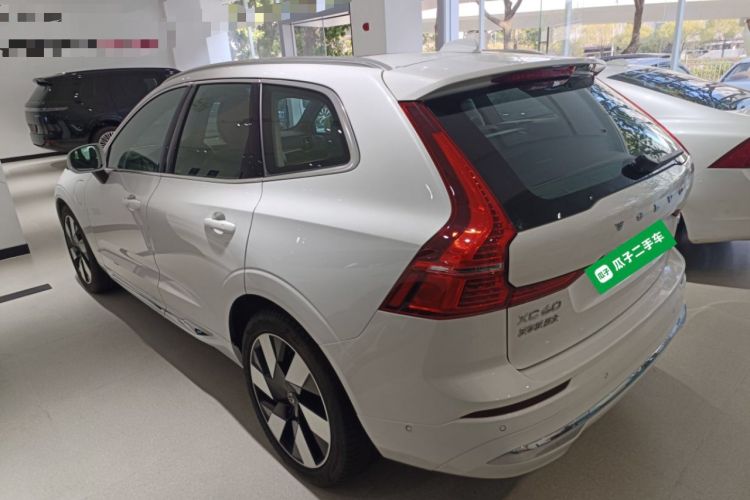 Used Volvo XC60 New Energy 2025 Plug-in Hybrid Long-Range All-Wheel Drive Smart Luxury Edition Exterior 2