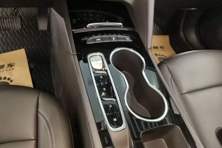 Used Buick Regal 2024 Revised 25T Ultra-Comfort Edition Gear Lever