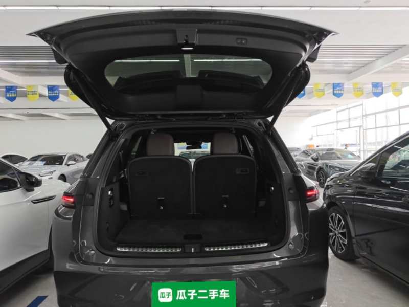 Used Li Auto L8 2023 Pro Model — 18