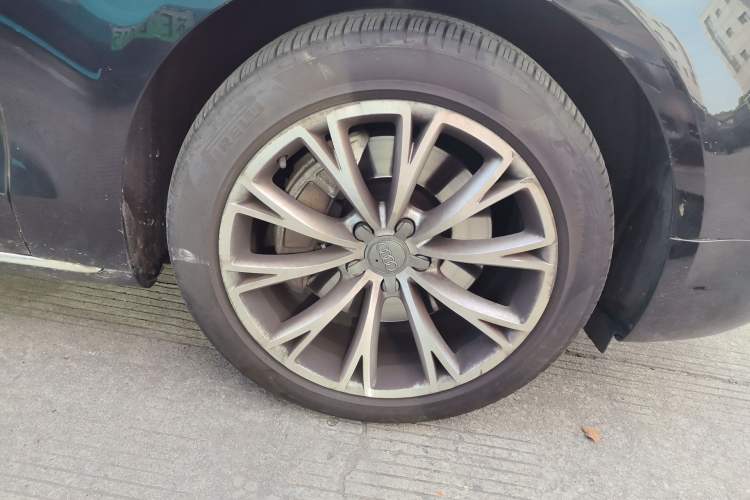 Used Audi A8 2014 A8L 45 TFSI quattro Comfort model