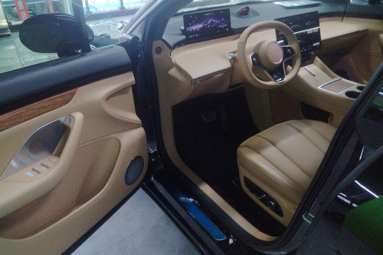 Used Hima Luxeed R7 2024 Pure Electric 667km Pro
