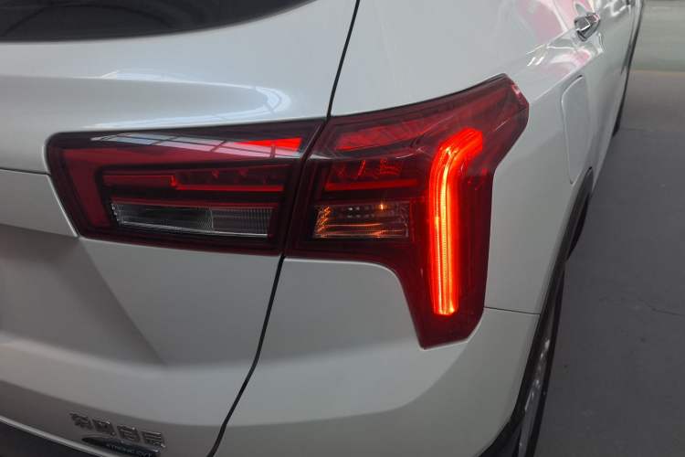 Used Venucia T60 2020 1.6L CVT Smart Drive Version China VI Standard
