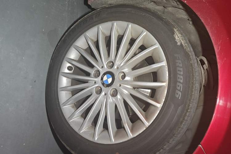 Used BMW 3 Series 2014 320Li Luxury Design Package
