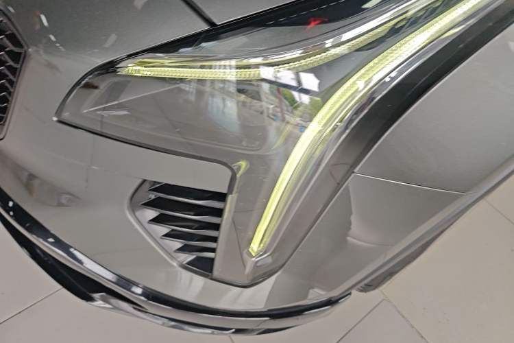 Used Cadillac XT4 2018 28T Two-Wheel Drive Leading Version