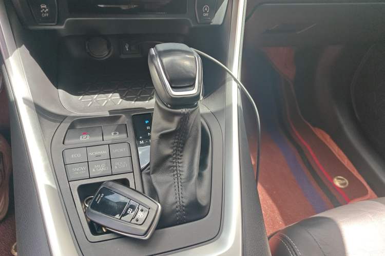 Used Toyota Wildlander 2023 2.0L CVT Four-Wheel Drive Luxury PLUS Edition Gear Lever