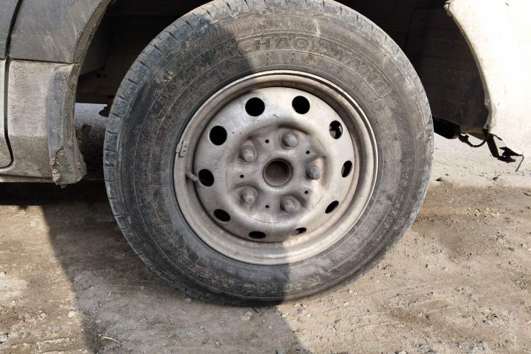 Used Foton Toano 2022 2.0T Manual Jixiang Multi-Function Long-Wheelbase Mid-Roof Single-Tire Rear 7/9-Seater 4F20TC3
