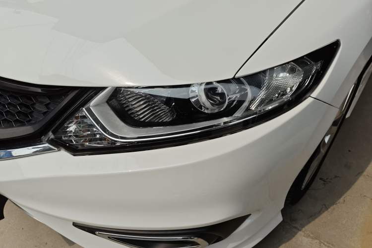 Used Honda Jade 2016 1.8L Automatic Comfort Elite Version 5 Seats