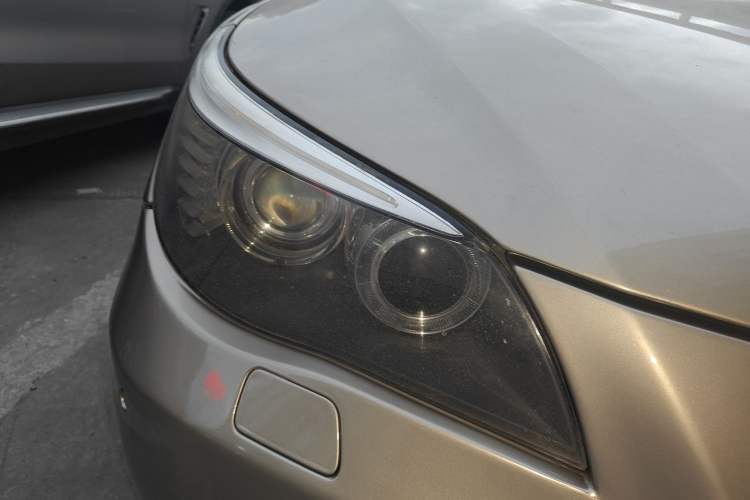 Used BMW 5 Series 2010 523Li Leading Model
