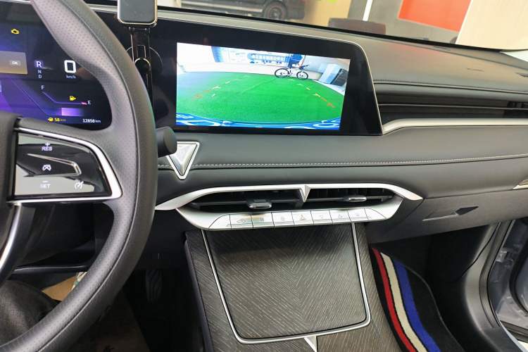 Used Venucia V 2021 260T Idol Edition
