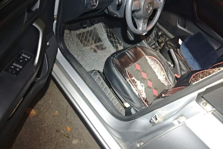 Used Volkswagen Santana 2015 1.6L Manual Fashion Edition Driver Seat