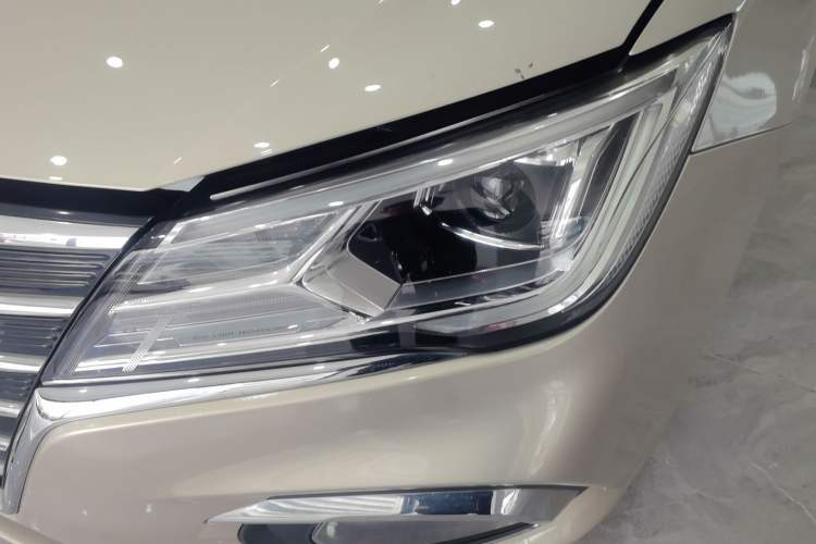 Used Roewe i5 2019 1.5L Automatic 4G Connected Langhao Edition
