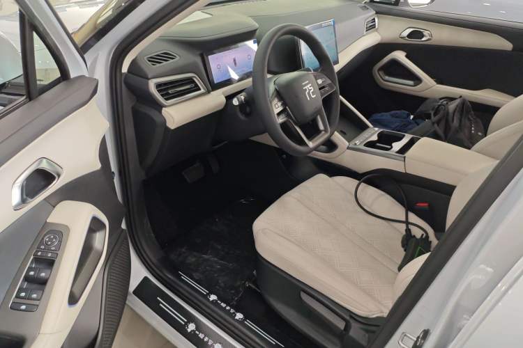 Used BYD Yuan UP 2025 Model 301KM Leading Version