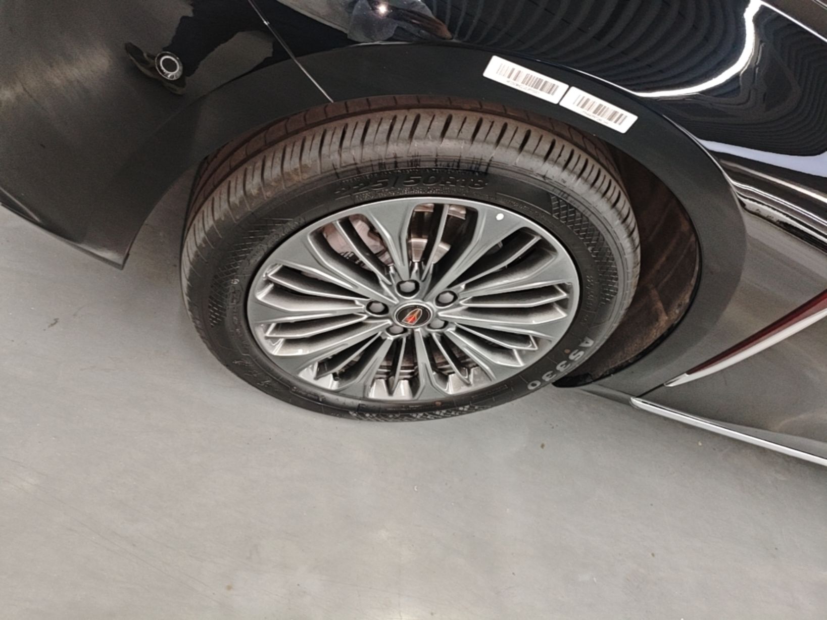 Hongqi H5 2026 Model 2.0T Automatic Qi Ling Pro Edition — снимка 10