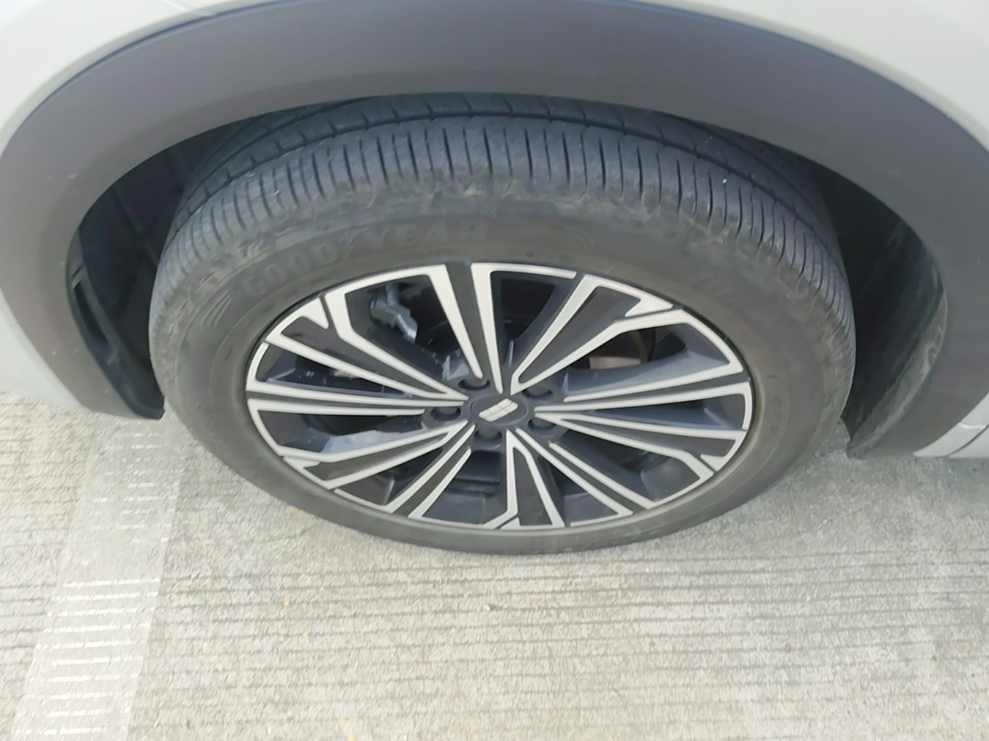 Geely Galaxy Xingjian 7 EM-i 2025 120km Navigator Edition — снимка 10