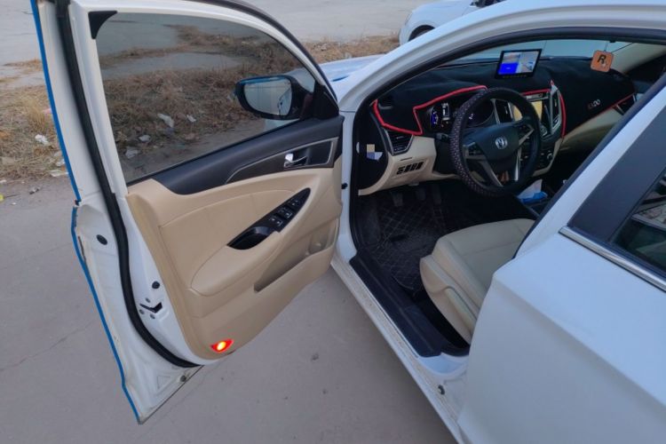 Used Changan Eado 2015 1.6L Manual Luxury Model China IV Standard
