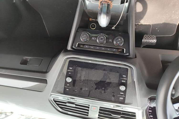 Used Volkswagen Tiguan 2018 330TSI Four-Wheel Drive High-End Model Audio And AC Panel