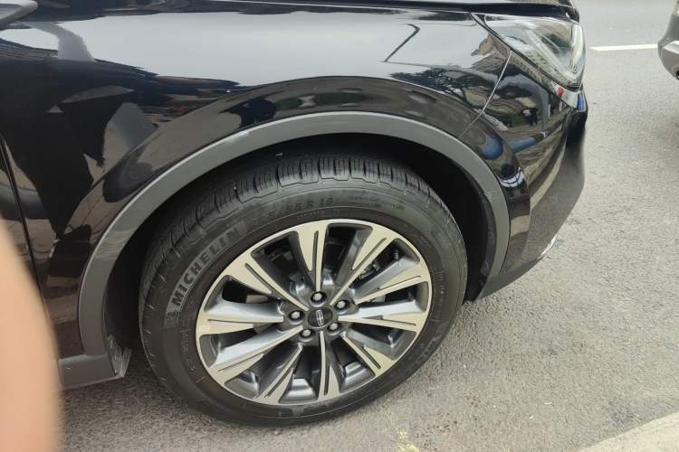 Used Lincoln Corsair 2022 2.0T Two-Wheel Drive Luxury Edition Right Front Wheel Hub