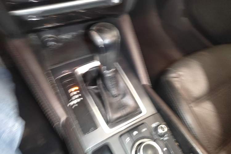 Used Mazda Atenza 2017 2.0L Blue Sky Luxury Edition Gear Lever
